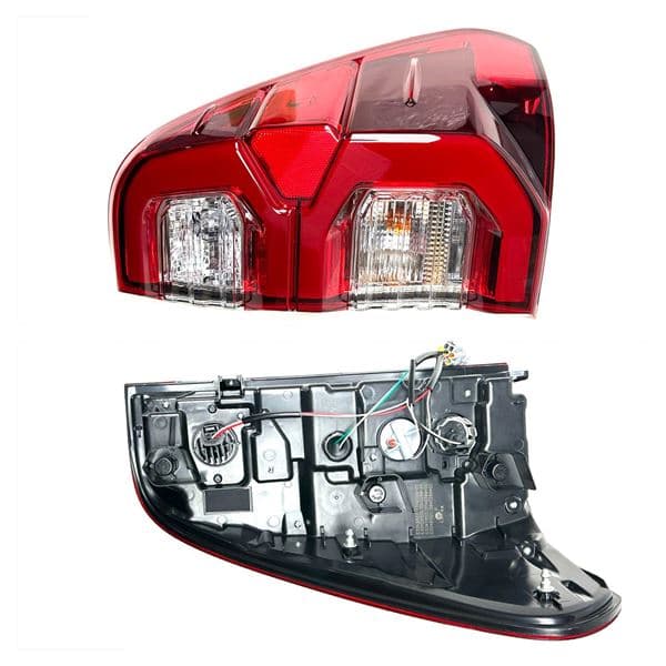 STOP LAMBASI SAG TOYOTA HILUX 21>24 DUYLU